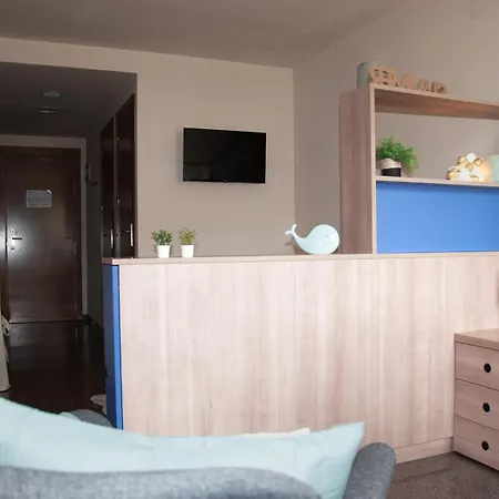 Residencia Universitaria Resa Hernan Cortes Apartment