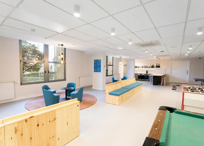 Residencia Universitaria Resa Hernan Cortes * 살라망카