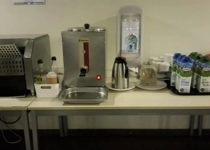 Residencia Universitaria Resa Hernan Cortes * 살라망카