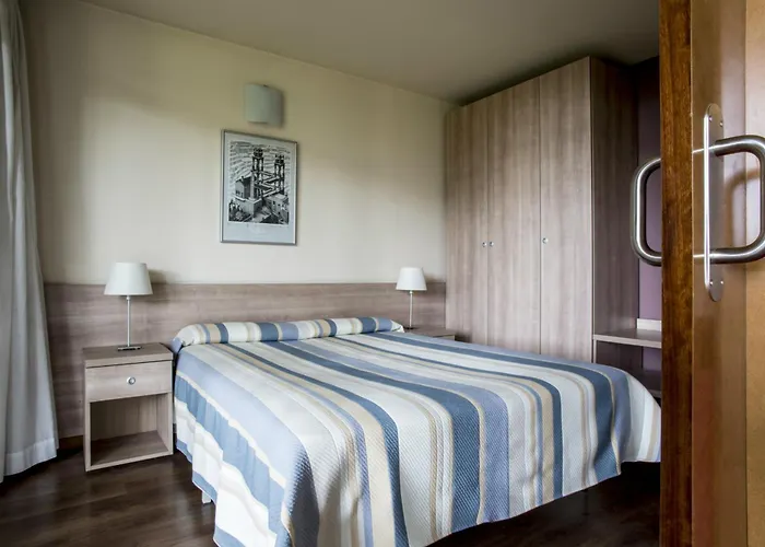 Residencia Universitaria Resa Hernan Cortes * 살라망카