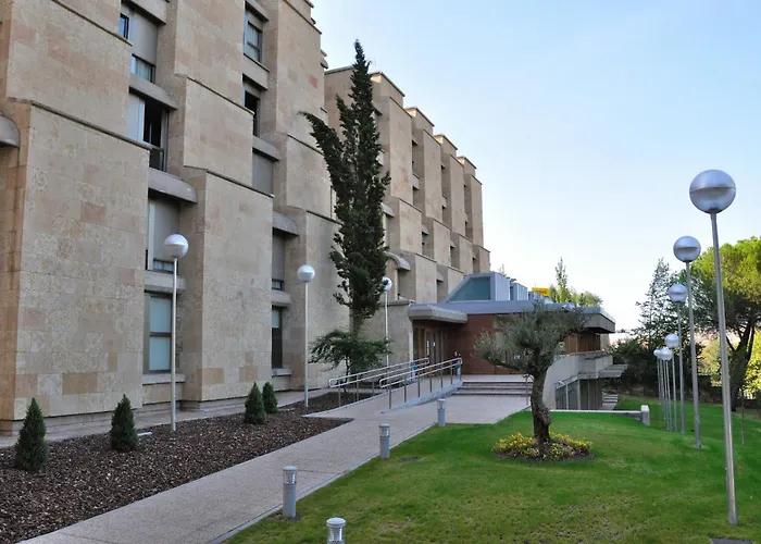 Residencia Universitaria Resa Hernan Cortes 아파트