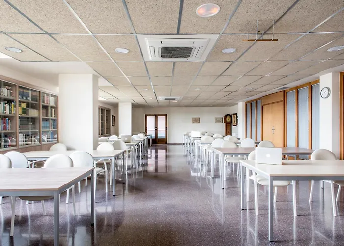 Residencia Universitaria Resa Hernan Cortes Apartamento *